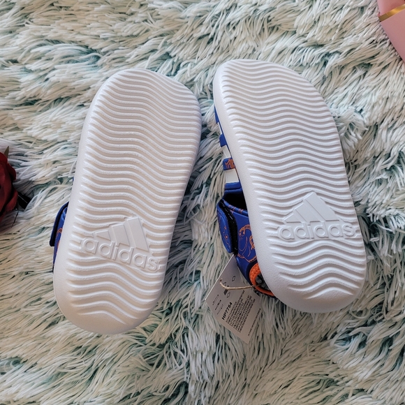 Adidas x Disney Finding Nemo and Dory Closed Toe Water Sandal - Picture 4 of 5